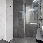 Ultra Modern Luxury Herberg