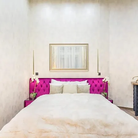 Ultra Modern Luxury Herberg *